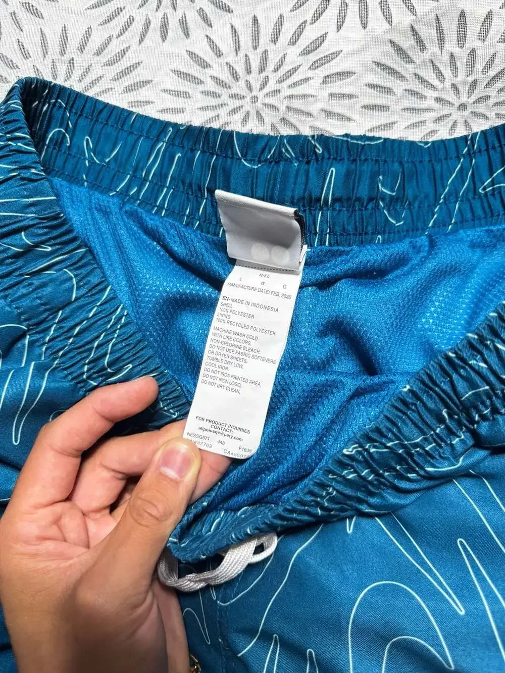 Nike Men's Breaker Tossed Swoosh Volley Swim Shorts Green Abyss Size L
